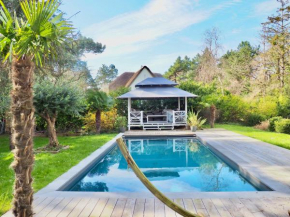 Villa avec piscine au coeur de la forêt